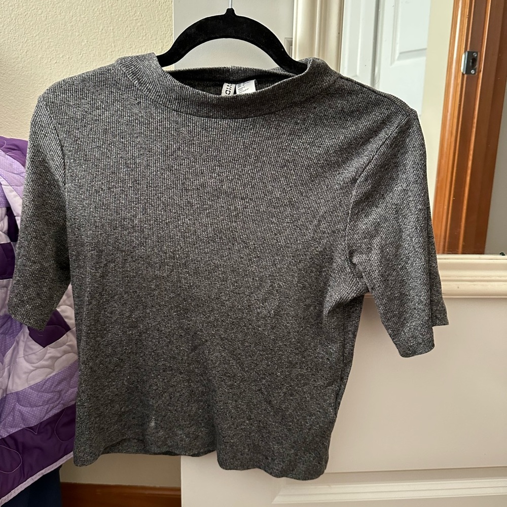 H&M Divided Gray Mockneck Crop Top